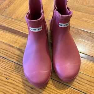 Hunter Vibrant Pink Footwear